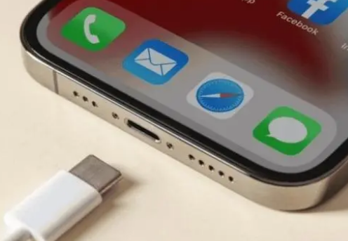 加查苹果15维修分享iPhone15改USB-C接口后能和安卓用户互借充电器吗 